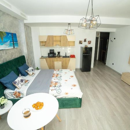Studio 60 By The Beach Mamaia, Free Parking Casa Del Mar Bagian luar foto